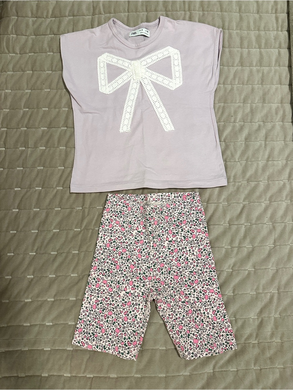 ZARA KIDS BUNDLE SHORTS AND T-SHIRT SIZE 6